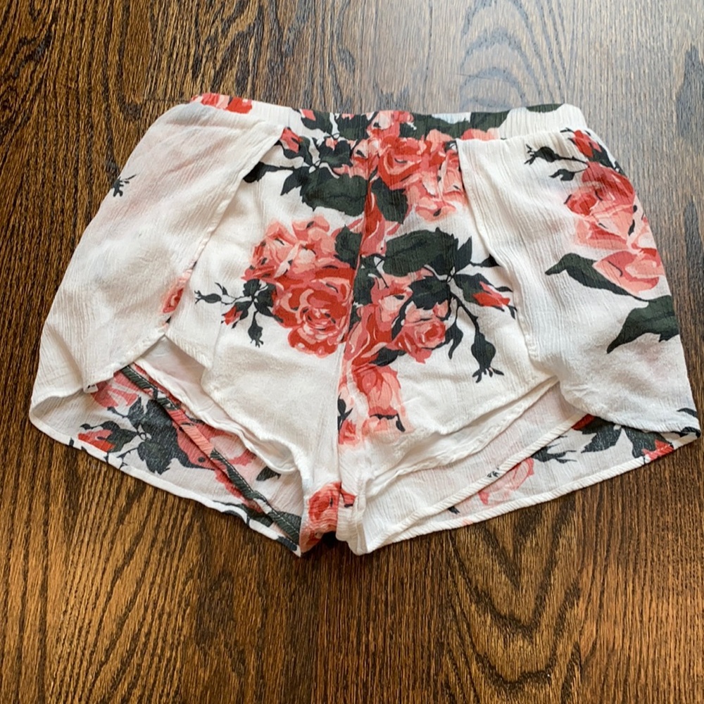 Tobi beach shorts xs